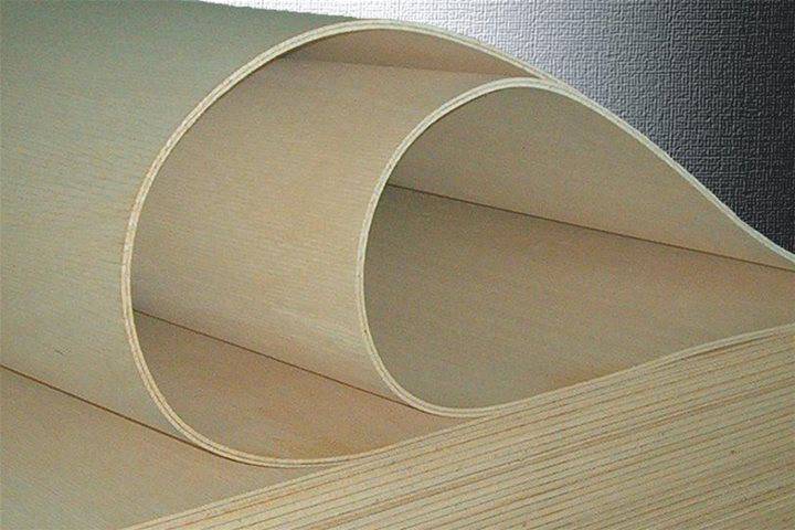 Product image for 8mm Bendy Flexible Plywood Long Grain 2440mm x 1220mm (8' x 4')