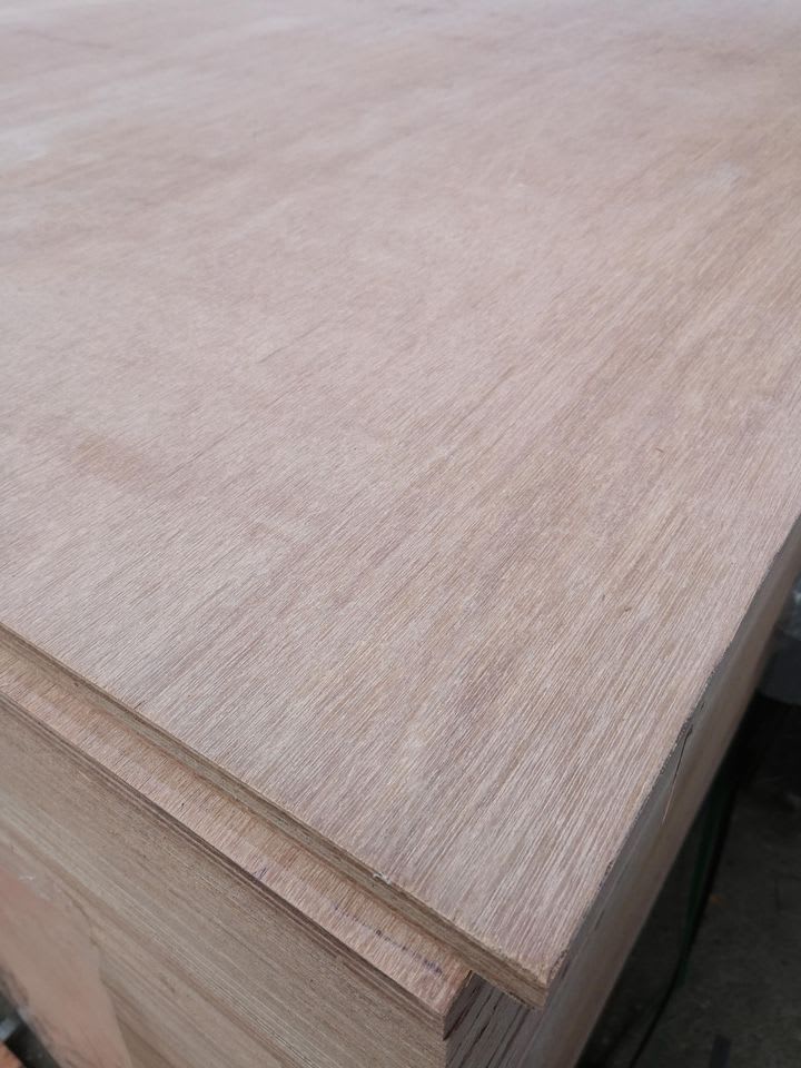 Product image for 18mm Marine Plywood BS1088 2440mm x 1220mm (8' x 4') - Pack of 50