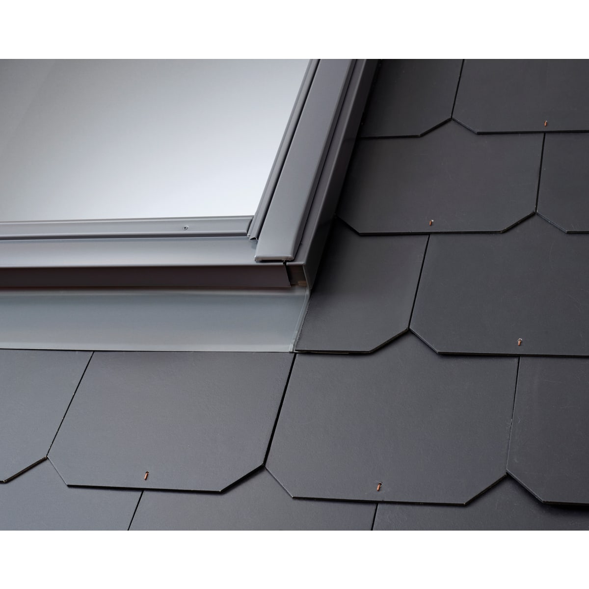 Product image for VELUX EDL CK02 0000 Single Flashing For Slate 55 X 78cm
