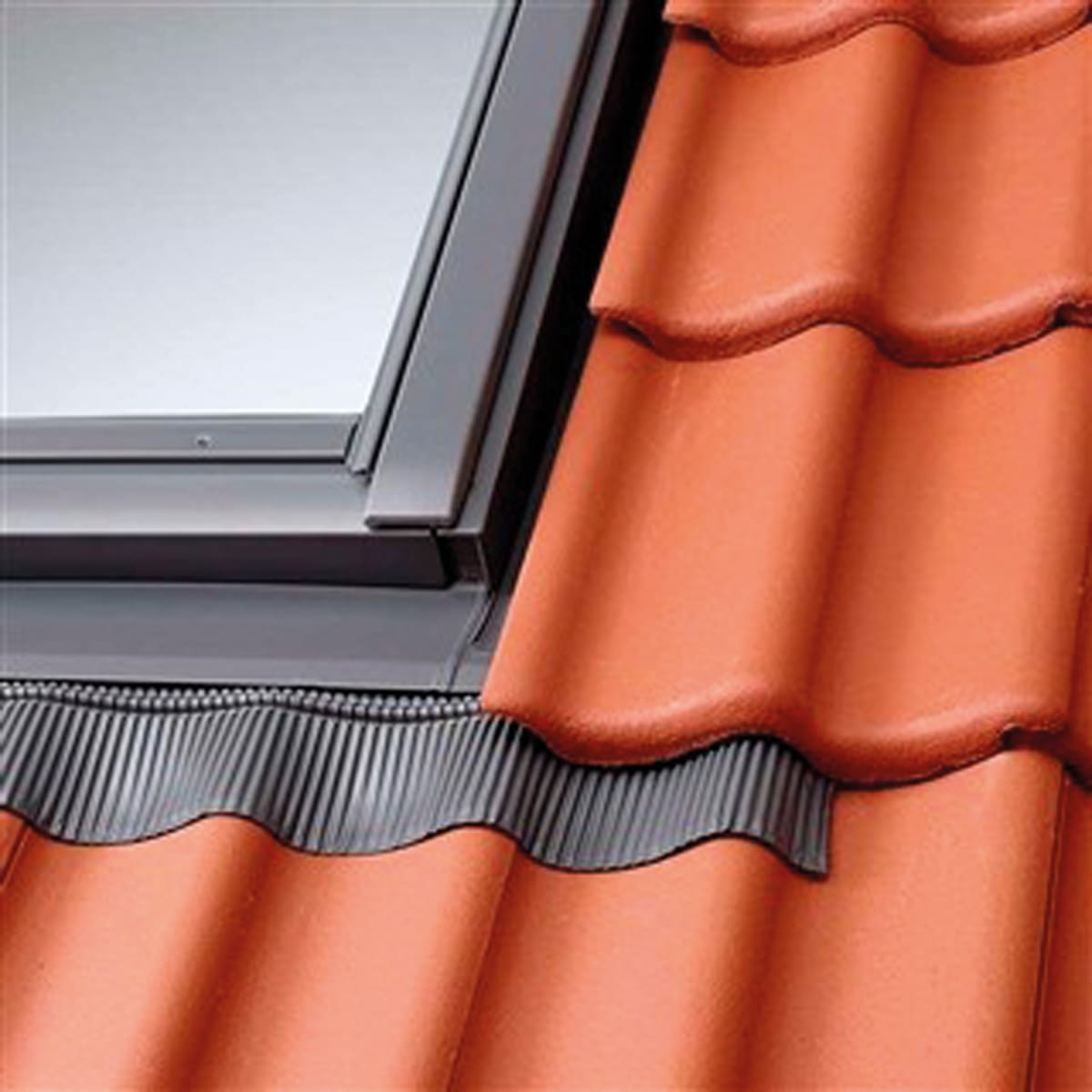 Product image for VELUX EDW FK06 0000 Single Flashing For Tile 66 X 118cm