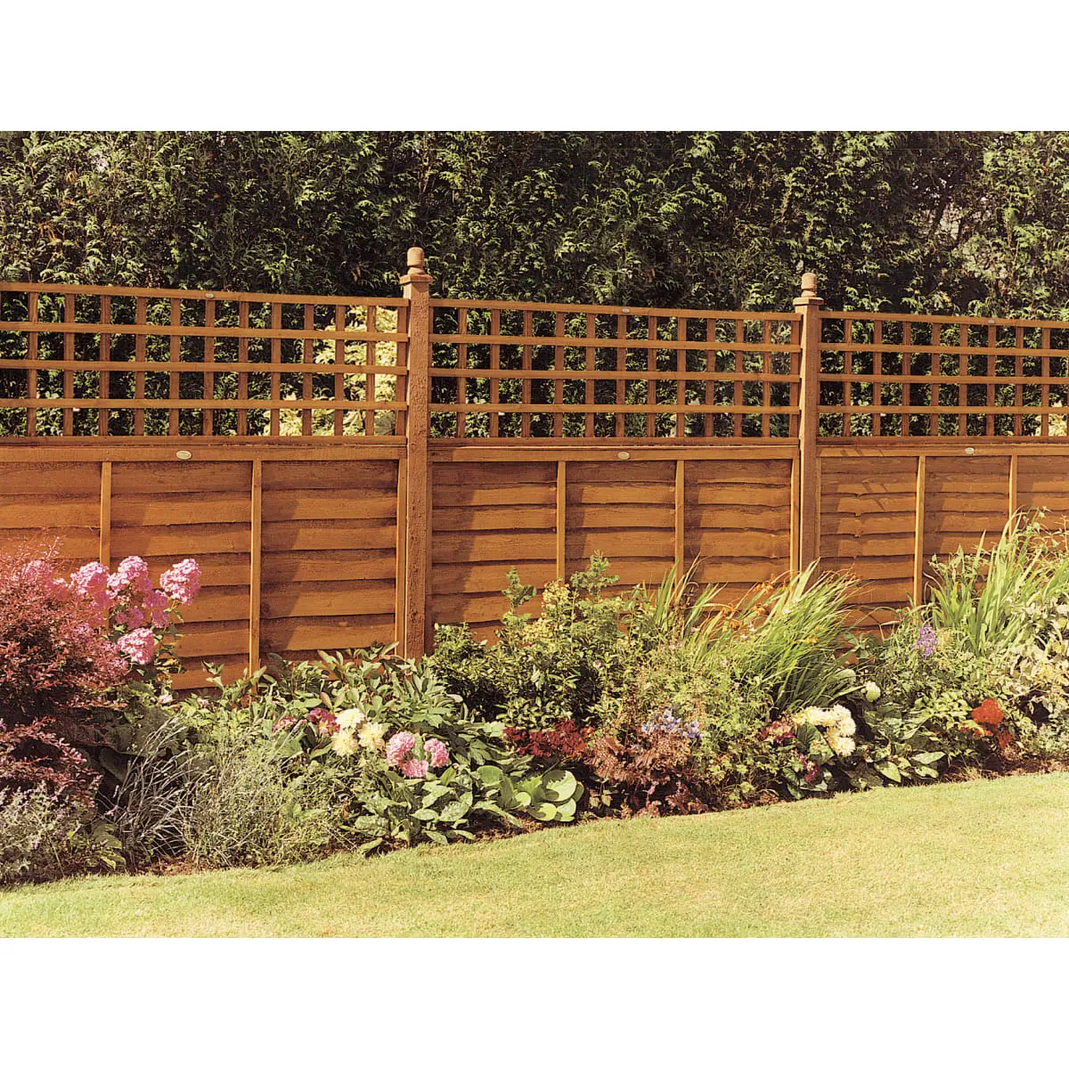 Product image for Grange Fencing Heavy Duty Square Trellis 181.3 X 182.8 X 3cm Brown