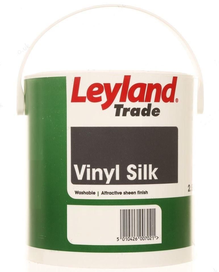 Image of Leyland Trade Vinyl Silk Paint Magnolia 2.5ltr